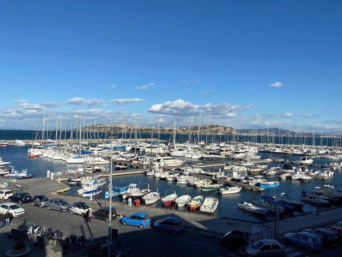 Procida Marina Grande Apartment Exterior photo